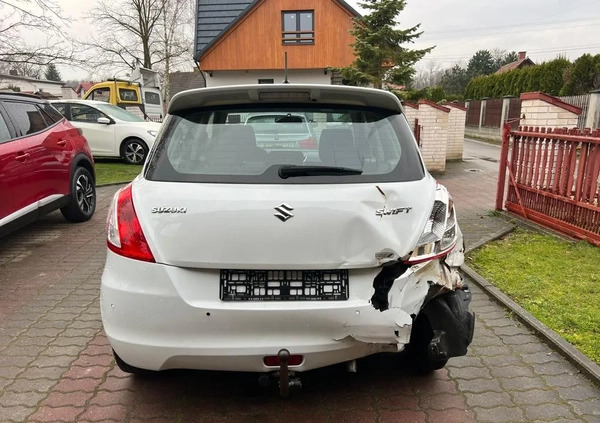 Suzuki Swift cena 18500 przebieg: 105674, rok produkcji 2013 z Narol małe 46